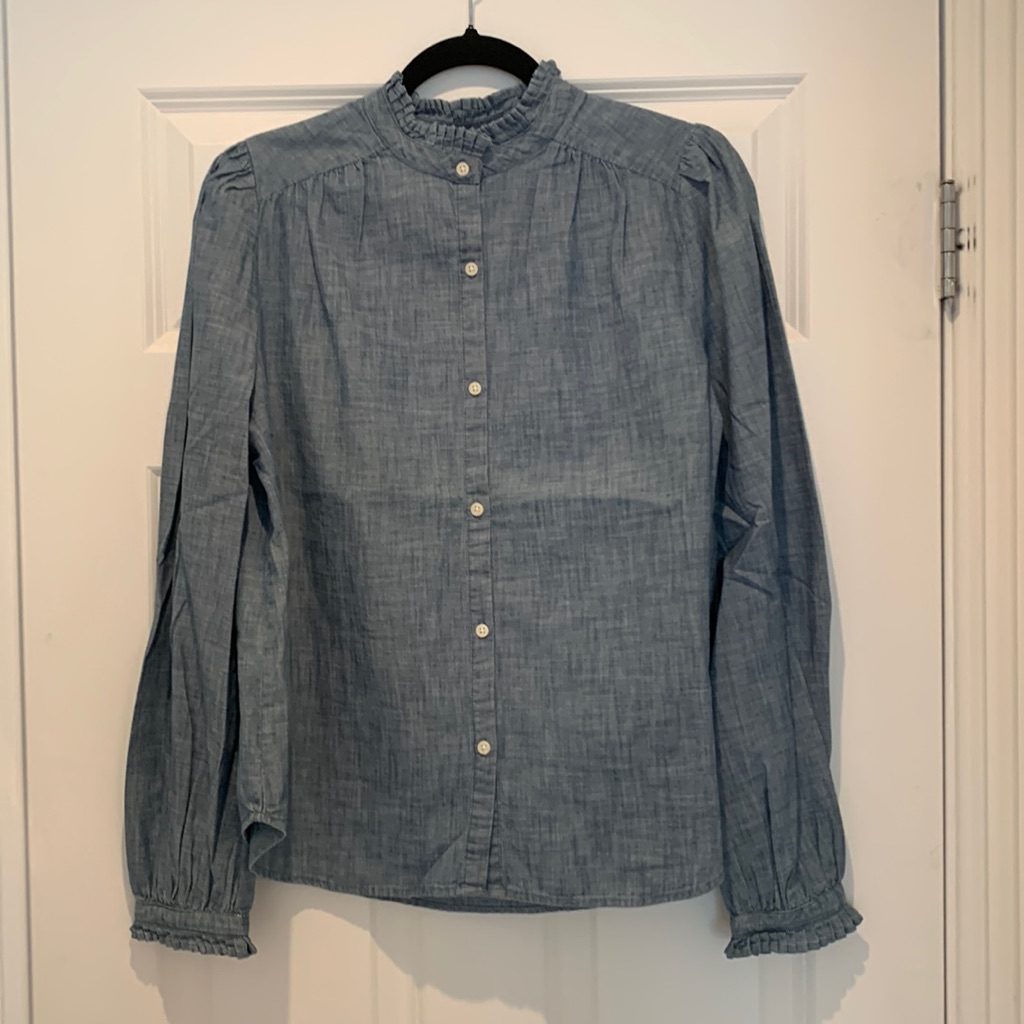 Gap Chambray Button Down Top